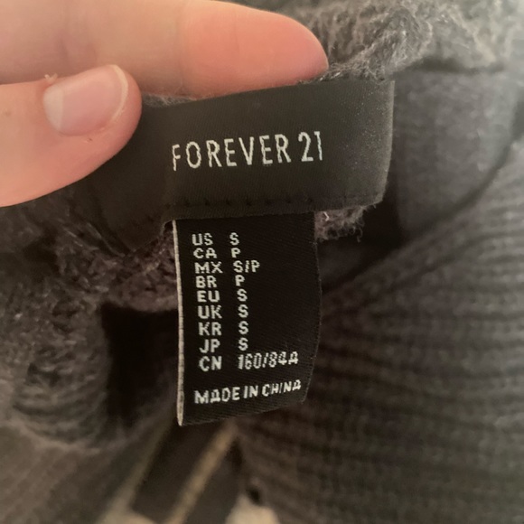 Cropped tie back sweater - Picture 2 of 3